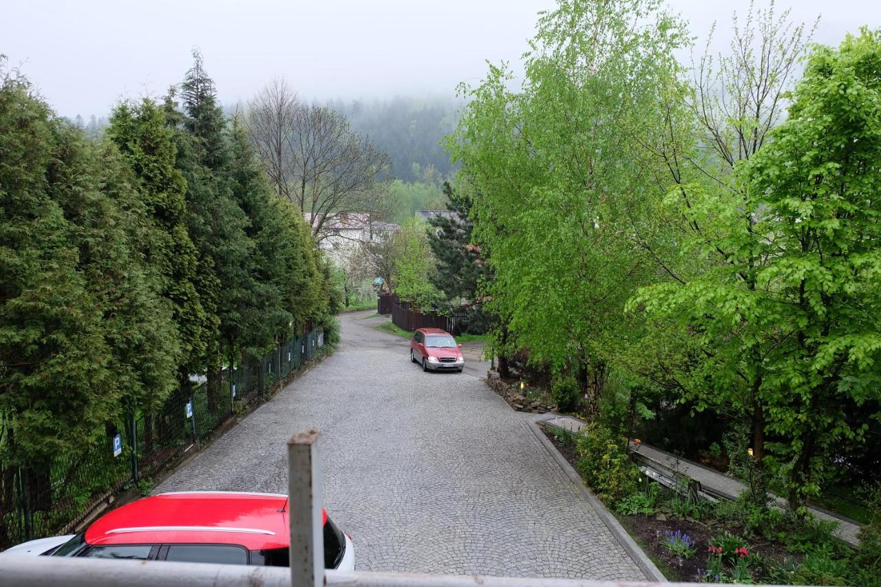 Willa Pod Aniolem - Pokoje Goscinne & Apartamenty Z Widokiem Na Gory Szczyrk Bagian luar foto